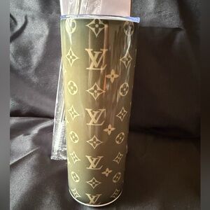New 20oz LV Style Monogram Tumbler with Slid Top Straw and Cleaner